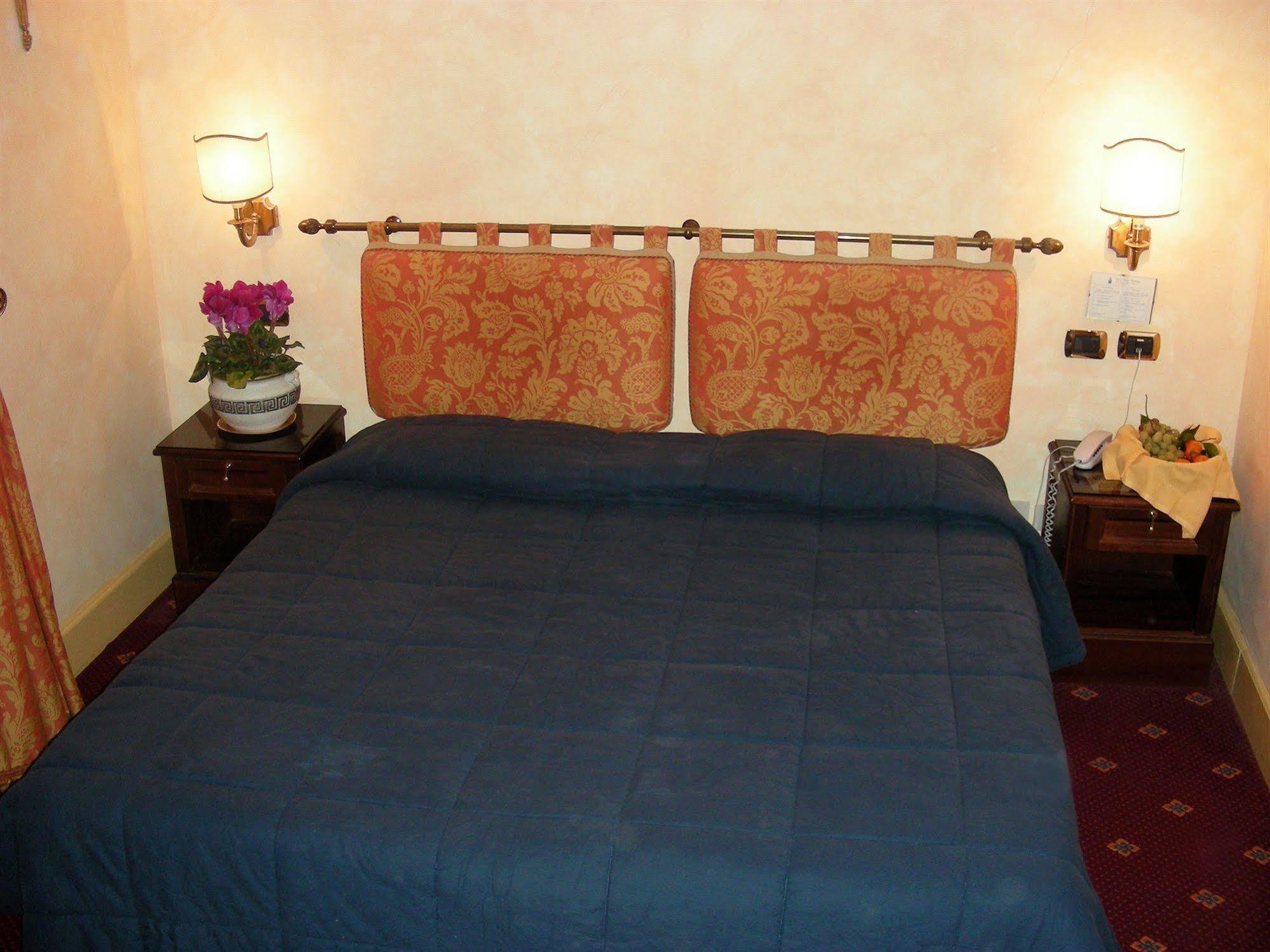 Lh Grand Hotel Hermitage Rome Room photo