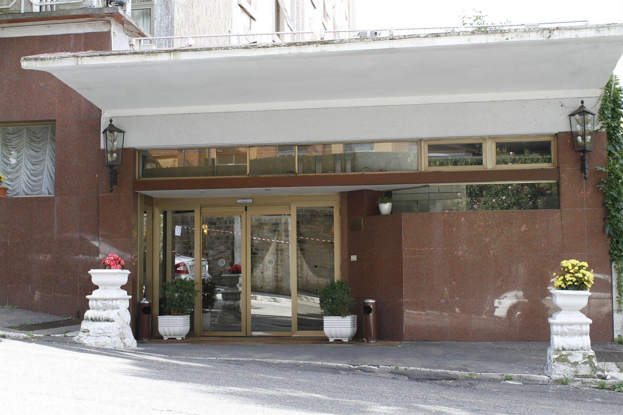 Lh Grand Hotel Hermitage Rome Exterior photo